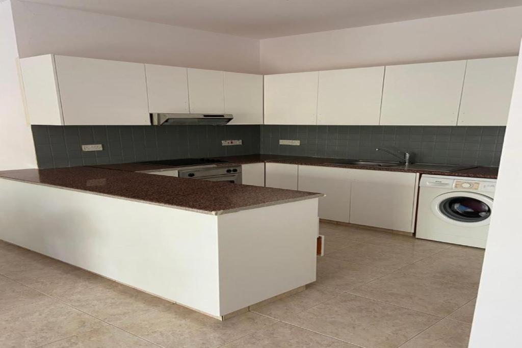 Kato Paphos Apartment In Universal Area Ngoại thất bức ảnh